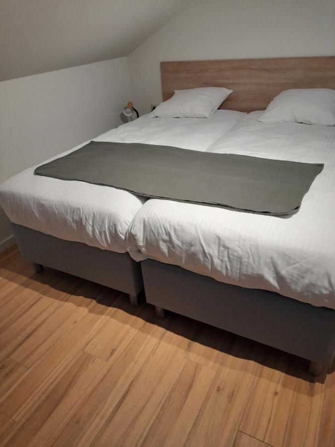NeerpeltDe Hoog Velden 13公寓 外观 照片